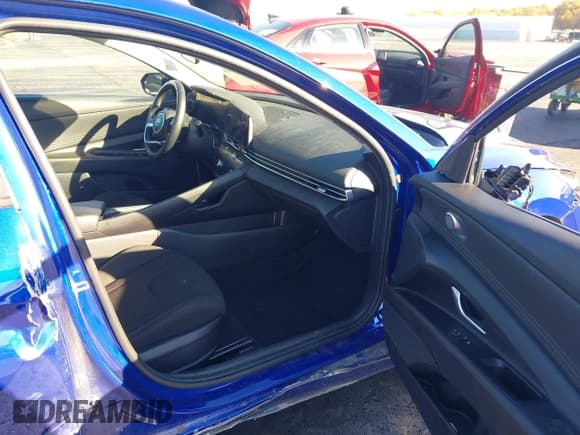 ✅ 2023 Hyundai Elantra SEL • VIN: KMHLS4AG5PU569757 • Lot: 43561949. Listed on IAAI with 29,301 mi. Free auction sales archive from the USA and detailed vehicle history report at DreamBid. Image 5.