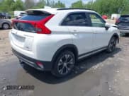 ✅ 2019 Mitsubishi Eclipse Cross SE • VIN: JA4AT5AAXKZ011435 • Lot: 42497288. Wystawiony na IAAI z przebiegiem 62 213 mil. Bezpłatny archiwum sprzedaży aukcyjnych z USA i szczegółowy raport historii pojazdu na DreamBid. Zdjęcie 4.