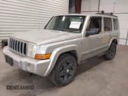 ✅ 2008 Jeep Commander Sport • VIN: 1J8HG48N98C127998 • Lot: 41616502. Wystawiony na IAAI z przebiegiem 186 249 mil. Bezpłatny archiwum sprzedaży aukcyjnych z USA i szczegółowy raport historii pojazdu na DreamBid. Zdjęcie 2.