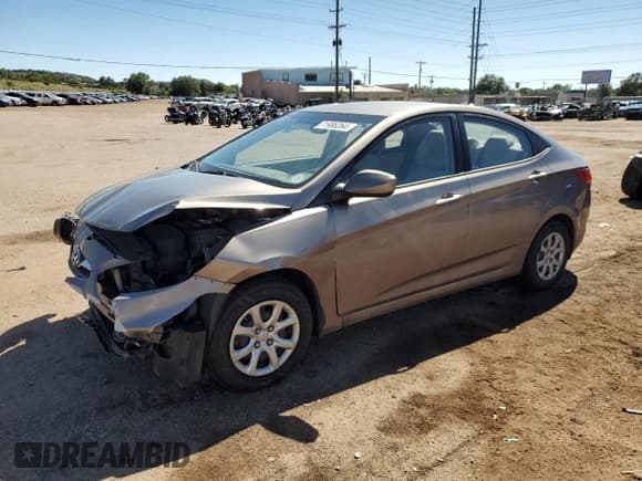 ✅ 2013 Hyundai Accent GLS • VIN: KMHCT4AE1DU431396 • Лот: 71986264. Опубликован ранее на Copart с пробегом 130 831 миль. Бесплатный доступ к архиву аукционных продаж из США и подробный отчёт об истории автомобиля на DreamBid. Изображение 1.