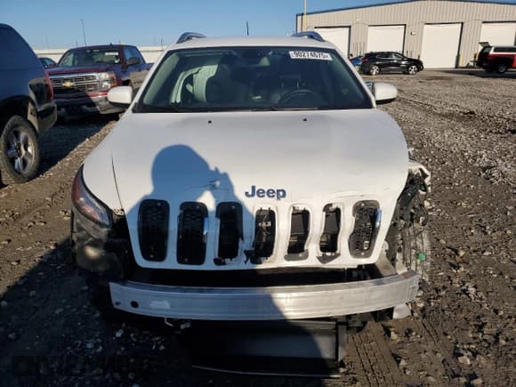 ✅ 2016 Jeep Cherokee North • VIN: 1C4PJLCS3GW217530 • Lot: 90274675. Listed on Copart with 104,256 mi. Free auction sales archive from the USA and detailed vehicle history report at DreamBid. Image 5.
