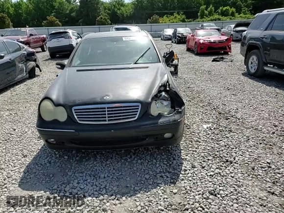 ✅ 2004 Mercedes-Benz C 240 • VIN: WDBRF61J44E017696 • Lot: 64572995. Wystawiony na Copart z przebiegiem Nie podano. Bezpłatny archiwum sprzedaży aukcyjnych z USA i szczegółowy raport historii pojazdu na DreamBid. Zdjęcie 13.