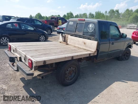 ✅ 2004 Ford Ranger XL Fleet • VIN: 1FTZR44U84PA35013 • Lot: 42728616. Listed on IAAI with 154,385 mi. Free auction sales archive from the USA and detailed vehicle history report at DreamBid. Image 4.
