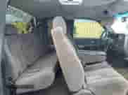 2006 Chevrolet Silverado 1500 LT2 z VIN 2GCEC19Z061306536, wystawiony jako Copart lot #45569345 z przebiegiem 219 158 mil mil oraz Czysty tytuł • Clean title. Historia ofert i sprzedaży dostępna na DreamBid. Obrazek 10.