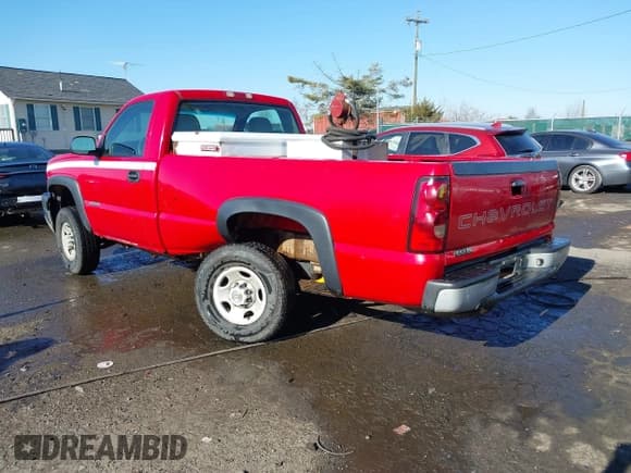 ✅ 2005 Chevrolet Silverado 2500HD Work Truck • VIN: 1GCHC24U15E336396 • Лот: 41334387. Опубликован ранее на IAAI с пробегом 196 645 миль. Бесплатный доступ к архиву аукционных продаж из США и подробный отчёт об истории автомобиля на DreamBid. Изображение 3.