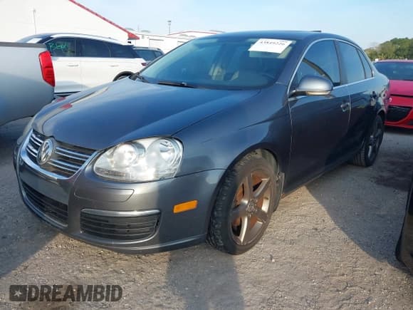 ✅ 2009 Volkswagen Jetta TDI • VIN: 3VWRL71K79M055026 • Лот: 43849226. Опубликован ранее на IAAI с пробегом 211 674 миль. Бесплатный доступ к архиву аукционных продаж из США и подробный отчёт об истории автомобиля на DreamBid. Изображение 2.