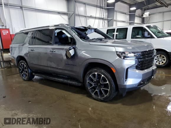 ✅ 2022 Chevrolet Suburban RST • VIN: 1GNSKEKD8NR239600 • Lot: 64103875. Listed on Copart with 21,369 mi. Free auction sales archive from the USA and detailed vehicle history report at DreamBid. Image 4.