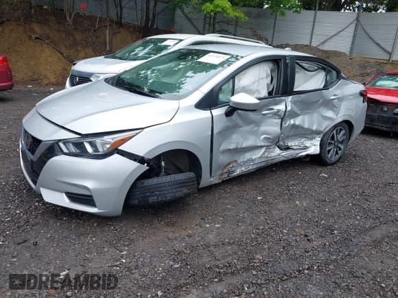 ✅ 2022 Nissan Versa SV • VIN: 3N1CN8EV9NL862065 • Lot: 42376079. Listed on IAAI with 43,371 mi. Free auction sales archive from the USA and detailed vehicle history report at DreamBid. Image 17.
