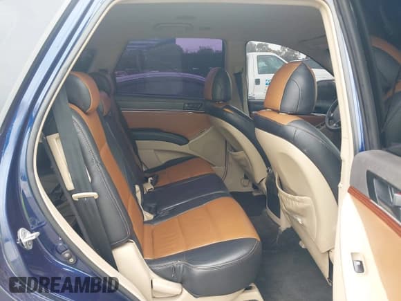 ✅ 2008 Hyundai Veracruz GLS • VIN: KM8NU13C48U040555 • Lot: 42557835. Listed on IAAI with 151,548 mi. Free auction sales archive from the USA and detailed vehicle history report at DreamBid. Image 8.