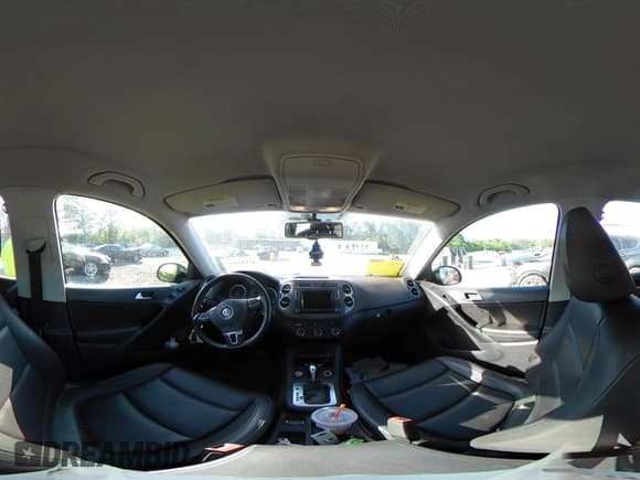 ✅ 2017 Volkswagen Tiguan S • VIN: WVGBV7AX1HK000177 • Lot: 42181456. Listed on IAAI with 179,396 mi. Free auction sales archive from the USA and detailed vehicle history report at DreamBid. Image 18.