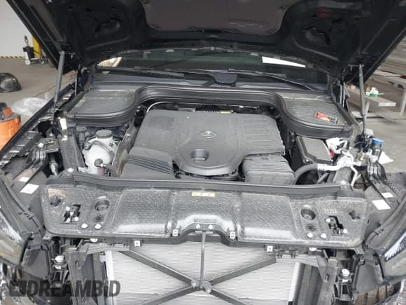 ✅ 2025 Mercedes-Benz GLE 450 • VIN: 4JGFD5KB7SB319795 • Lot: 42284819. Listed on IAAI with 3,711 mi. Free auction sales archive from the USA and detailed vehicle history report at DreamBid. Image 10.