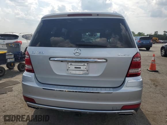 ✅ 2010 Mercedes-Benz GL 550 • VIN: 4JGBF8GEXAA572210 • Lot: 63015245. Wystawiony na Copart z przebiegiem 74 246 mil. Bezpłatny archiwum sprzedaży aukcyjnych z USA i szczegółowy raport historii pojazdu na DreamBid. Zdjęcie 6.