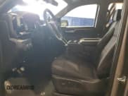 ✅ 2025 Chevrolet Silverado 1500 LT • VIN: 3GCUKDED2SG127135 • Lot: 90803045. Wystawiony na Copart z przebiegiem 34 903 mil. Bezpłatny archiwum sprzedaży aukcyjnych z USA i szczegółowy raport historii pojazdu na DreamBid. Zdjęcie 7.