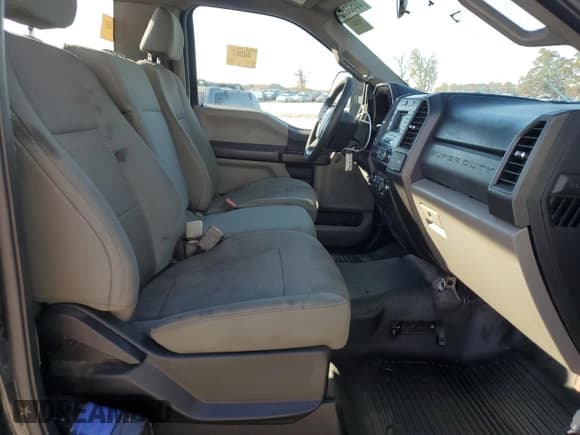 ✅ 2019 Ford F-450 XL • VIN: 1FDUF4GY7KED57079 • Лот: 80955984. Опубликован ранее на Copart с пробегом 237 937 миль. Бесплатный доступ к архиву аукционных продаж из США и подробный отчёт об истории автомобиля на DreamBid. Изображение 10.