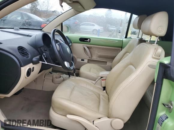 ✅ 2005 Volkswagen Beetle GLS • VIN: 3VWCD31Y15M316435 • Lot: 43012955. Listed on Copart with 99,428 mi. Free auction sales archive from the USA and detailed vehicle history report at DreamBid. Image 7.