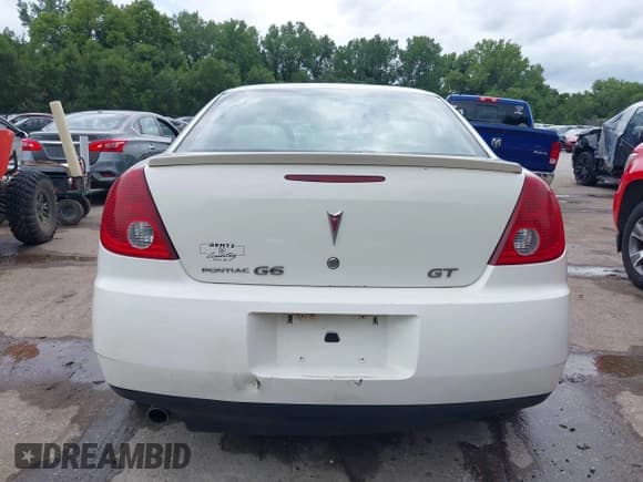 ✅ 2007 Pontiac G6 GT • VIN: 1G2ZH58N874204680 • Lot: 42811275. Wystawiony na IAAI z przebiegiem 215 196 mil. Bezpłatny archiwum sprzedaży aukcyjnych z USA i szczegółowy raport historii pojazdu na DreamBid. Zdjęcie 16.