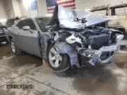 ✅ 2014 Dodge Challenger SXT • VIN: 2C3CDYAG1EH181709 • Lot: 77967864. Wystawiony na Copart z przebiegiem Nie podano. Bezpłatny archiwum sprzedaży aukcyjnych z USA i szczegółowy raport historii pojazdu na DreamBid. Zdjęcie 4.
