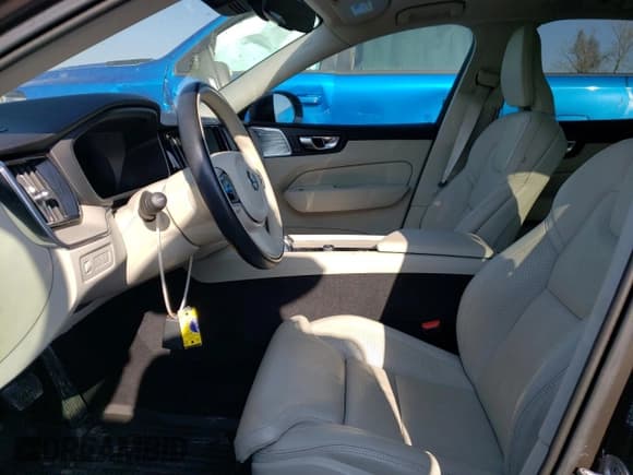 ✅ 2022 Volvo XC60 Inscription • VIN: YV4H60DL3N1008095 • Lot: 45374244. Wystawiony na Copart z przebiegiem 21 390 mil. Bezpłatny archiwum sprzedaży aukcyjnych z USA i szczegółowy raport historii pojazdu na DreamBid. Zdjęcie 7.