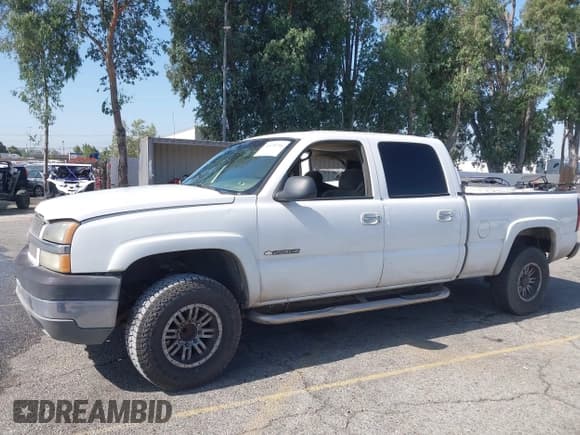 ✅ 2004 Chevrolet Silverado 2500HD LS • VIN: 1GCHC23U04F264942 • Лот: 42478706. Опубликован ранее на IAAI с пробегом 258 175 миль. Бесплатный доступ к архиву аукционных продаж из США и подробный отчёт об истории автомобиля на DreamBid. Изображение 14.