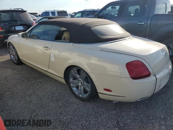 ✅ 2008 Bentley Continental GT • VIN: SCBDR33W38C055614 • Lot: 75171604. Wystawiony na Copart z przebiegiem Nie podano. Bezpłatny archiwum sprzedaży aukcyjnych z USA i szczegółowy raport historii pojazdu na DreamBid. Zdjęcie 2.