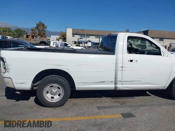 2017 Ram 1500 Tradesman with VIN 3C6JR6DGXHG741971, listed as a IAAI auction lot 43528890 with 187,496 mi miles and . Bid and sale history available at DreamBid. Image 18.