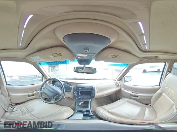 ✅ 1998 Ford Explorer XL • VIN: 1FMZU34E9WZB21211 • Lot: 93146035. Listed on Copart with 303,283 mi. Free auction sales archive from the USA and detailed vehicle history report at DreamBid. Image 15.