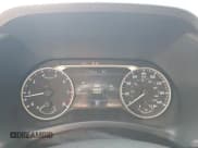 ✅ 2025 Nissan Sentra SV • VIN: 3N1AB8CV1SY211532 • Лот: 71986355. Опубликован ранее на Copart с пробегом 5 876 миль. Бесплатный доступ к архиву аукционных продаж из США и подробный отчёт об истории автомобиля на DreamBid. Изображение 9.