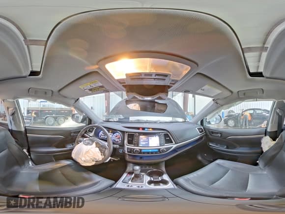 ✅ 2019 Toyota Highlander Limited • VIN: 5TDDZRFH7KS733574 • Lot: 92319255. Wystawiony na Copart z przebiegiem 53 880 mil. Bezpłatny archiwum sprzedaży aukcyjnych z USA i szczegółowy raport historii pojazdu na DreamBid. Zdjęcie 15.