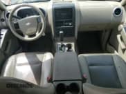 ✅ 2007 Ford Explorer XLT • VIN: 1FMEU73807UB44540 • Lot: 55228175. Wystawiony na Copart z przebiegiem Nie podano. Bezpłatny archiwum sprzedaży aukcyjnych z USA i szczegółowy raport historii pojazdu na DreamBid. Zdjęcie 8.