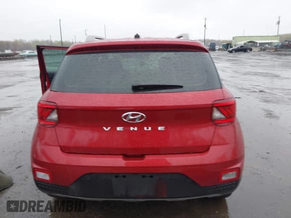 ✅ 2024 Hyundai Venue SEL • VIN: KMHRC8A35RU307798 • Lot: 41933702. Listed on IAAI with Not provided. Free auction sales archive from the USA and detailed vehicle history report at DreamBid. Image 16.