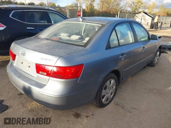 2009 Hyundai Sonata GLS with VIN 5NPET46C39H524779, listed as a IAAI auction lot 43394005 with 75,176 mi miles and . Bid and sale history available at DreamBid. Image 4.