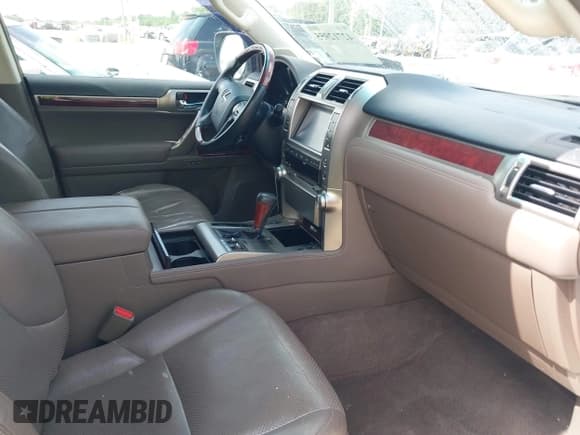 ✅ 2011 Lexus GX 460 • VIN: JTJBM7FX9B5019417 • Lot: 42712955. Wystawiony na IAAI z przebiegiem 255 563 mil. Bezpłatny archiwum sprzedaży aukcyjnych z USA i szczegółowy raport historii pojazdu na DreamBid. Zdjęcie 5.