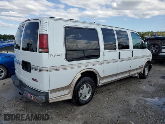 ✅ 2000 GMC Savana Cargo RV Conversion • VIN: 1GDFG15R1Y1121592 • Lot: 72927304. Wystawiony na Copart z przebiegiem 108 871 mil. Bezpłatny archiwum sprzedaży aukcyjnych z USA i szczegółowy raport historii pojazdu na DreamBid. Zdjęcie 3.