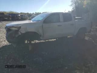 2023 Chevrolet Colorado 2WD Work Truck z VIN 1GCPSBEK4P1133203, wystawiony jako Copart lot #84612845 z przebiegiem Nie podano mil oraz Szkoda całkowita • Salvage title. Historia ofert i sprzedaży dostępna na DreamBid. Obrazek 1.