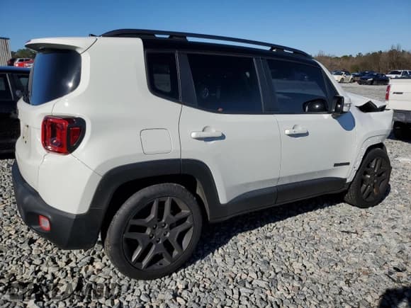 ✅ 2020 Jeep Renegade Altitude • VIN: ZACNJAB19LPL72057 • Lot: 41449755. Listed on Copart with 61,233 mi. Free auction sales archive from the USA and detailed vehicle history report at DreamBid. Image 3.