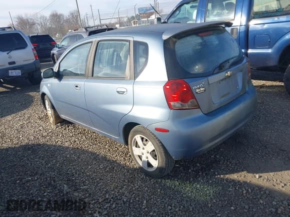 ✅ 2007 Chevrolet Aveo LS • VIN: KL1TD666X7B728902 • Lot: 40950124. Wystawiony na IAAI z przebiegiem Nie podano. Bezpłatny archiwum sprzedaży aukcyjnych z USA i szczegółowy raport historii pojazdu na DreamBid. Zdjęcie 3.