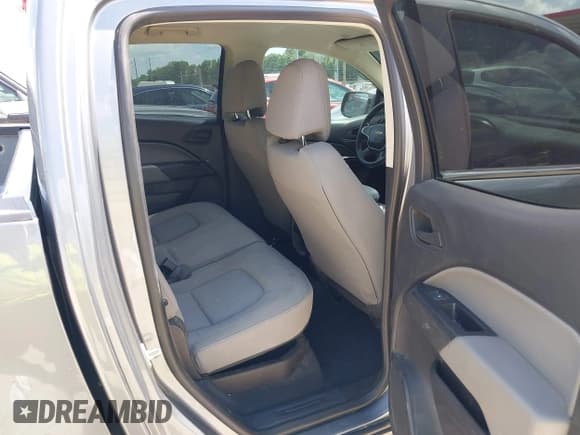 ✅ 2020 Chevrolet Colorado 2WD Work Truck • VIN: 1GCGSBEN5L1250342 • Lot: 42385150. Wystawiony na IAAI z przebiegiem 56 302 mil. Bezpłatny archiwum sprzedaży aukcyjnych z USA i szczegółowy raport historii pojazdu na DreamBid. Zdjęcie 8.