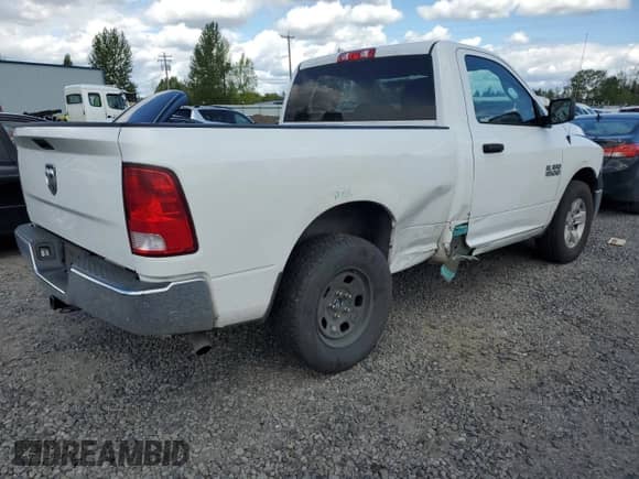 2017 Ram 1500 Tradesman z VIN 3C6JR6AGXHG791676, wystawiony jako Copart lot #53819005 z przebiegiem 106 270 mil mil oraz Szkoda całkowita • Salvage title. Historia ofert i sprzedaży dostępna na DreamBid. Obrazek 3.