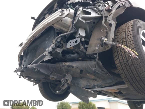 ✅ 2022 Chrysler Pacifica Hybrid Touring L • VIN: 2C4RC1L78NR122793 • Lot: 43696246. Listed on IAAI with 70,045 mi. Free auction sales archive from the USA and detailed vehicle history report at DreamBid. Image 19.