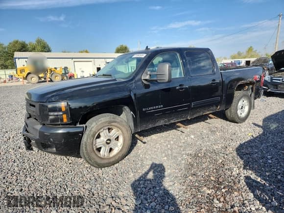 ✅ 2011 Chevrolet Silverado 1500 LT • VIN: 3GCPKSE34BG166401 • Lot: 81984535. Listed on Copart with 284,439 mi. Free auction sales archive from the USA and detailed vehicle history report at DreamBid. Image 1.