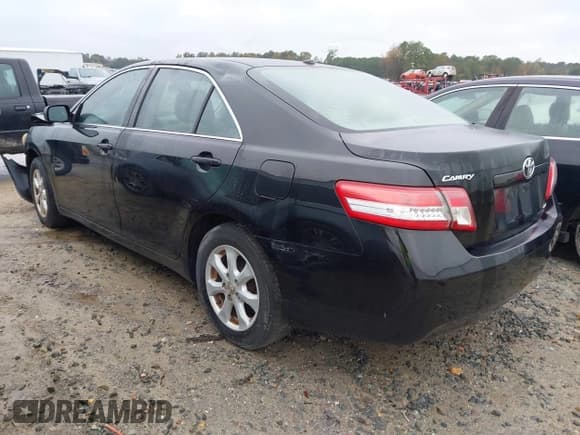 ✅ 2011 Toyota Camry LE • VIN: 4T1BF3EK3BU190340 • Lot: 43694739. Wystawiony na IAAI z przebiegiem 225 492 mil. Bezpłatny archiwum sprzedaży aukcyjnych z USA i szczegółowy raport historii pojazdu na DreamBid. Zdjęcie 3.
