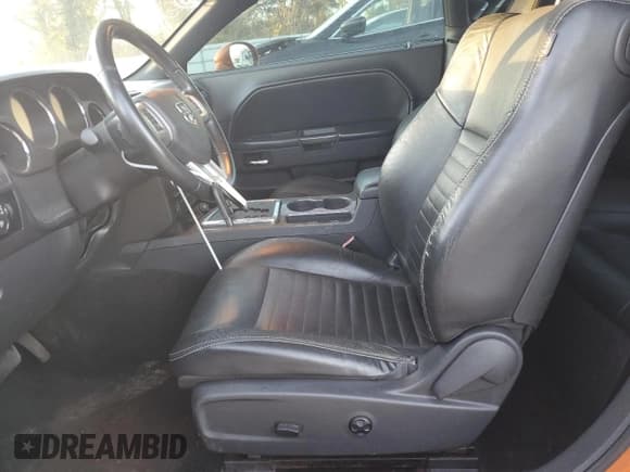 ✅ 2011 Dodge Challenger • VIN: 2B3CJ4DG1BH586071 • Лот: 90857945. Опубликован ранее на Copart с пробегом 190 194 миль. Бесплатный доступ к архиву аукционных продаж из США и подробный отчёт об истории автомобиля на DreamBid. Изображение 7.