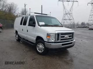 ✅ 2014 Ford Econoline Cargo Commercial • VIN: 1FTNE2EW2EDA31122 • Lot: 43825008. Wystawiony na IAAI z przebiegiem 129 657 mil. Bezpłatny archiwum sprzedaży aukcyjnych z USA i szczegółowy raport historii pojazdu na DreamBid. Zdjęcie 1.
