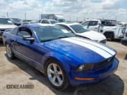 ✅ 2005 Ford Mustang Deluxe • VIN: 1ZVFT80N355125223 • Lot: 43054913. Wystawiony na IAAI z przebiegiem 97 966 mil. Bezpłatny archiwum sprzedaży aukcyjnych z USA i szczegółowy raport historii pojazdu na DreamBid. Zdjęcie 1.