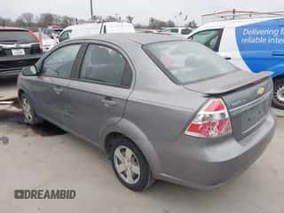 2009 Chevrolet Aveo 1LT z VIN KL1TD56E99B629458, wystawiony jako IAAI lot #41506661 z przebiegiem 87 411 mil mil oraz . Historia ofert i sprzedaży dostępna na DreamBid. Obrazek 3.