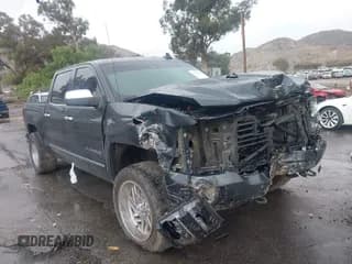 ✅ 2018 Chevrolet Silverado 1500 LTZ • VIN: 3GCUKSEJ7JG237168 • Lot: 43752932. Wystawiony na IAAI z przebiegiem 211 295 mil. Bezpłatny archiwum sprzedaży aukcyjnych z USA i szczegółowy raport historii pojazdu na DreamBid. Zdjęcie 1.