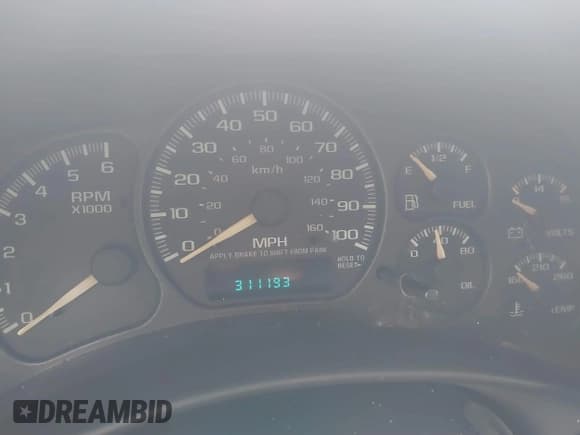 ✅ 2002 Chevrolet Suburban LS • VIN: 3GNFK16Z72G334323 • Лот: 41210480. Опубликован ранее на IAAI с пробегом 311 193 миль. Бесплатный доступ к архиву аукционных продаж из США и подробный отчёт об истории автомобиля на DreamBid. Изображение 7.