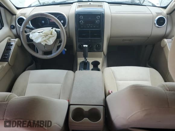 ✅ 2010 Ford Explorer XLT • VIN: 1FMEU6DEXAUA47271 • Lot: 61426815. Wystawiony na Copart z przebiegiem 324 789 mil. Bezpłatny archiwum sprzedaży aukcyjnych z USA i szczegółowy raport historii pojazdu na DreamBid. Zdjęcie 8.