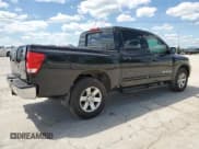 ✅ 2011 Nissan Titan SV • VIN: 1N6BA0EJ5BN326273 • Lot: 55635945. Wystawiony na Copart z przebiegiem 197 731 mil. Bezpłatny archiwum sprzedaży aukcyjnych z USA i szczegółowy raport historii pojazdu na DreamBid. Zdjęcie 3.