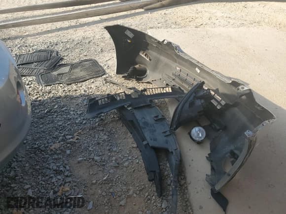 ✅ 2014 Chevrolet Captiva Sport LT • VIN: 3GNAL3EK5ES577556 • Lot: 68945294. Wystawiony na Copart z przebiegiem 143 490 mil. Bezpłatny archiwum sprzedaży aukcyjnych z USA i szczegółowy raport historii pojazdu na DreamBid. Zdjęcie 15.